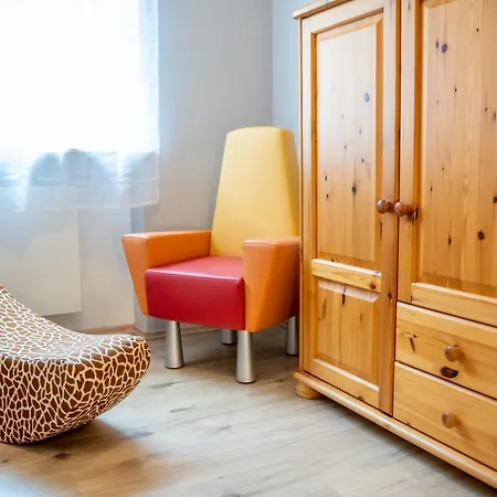 Brunnenplatz Appartement Hofstetten (Main-Spessart, Bavaria)